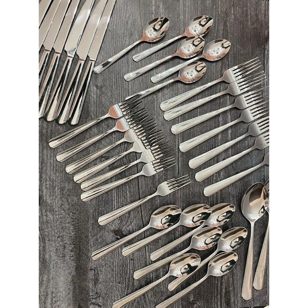 Oneida Stainless Flatware Rope Edge 53 Piece Set